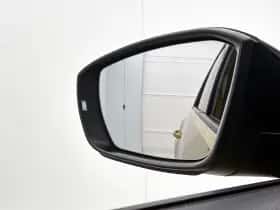 Volkswagen T-Roc (2018) thumbnail 19
