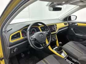 Volkswagen T-Roc (2018) thumbnail 21