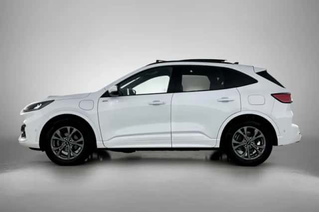 Ford Kuga (2022) thumbnail 2