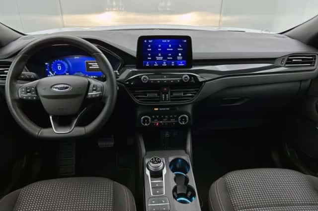 Ford Kuga (2022) thumbnail 18