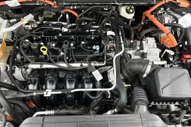 Ford Kuga (2022) thumbnail 26