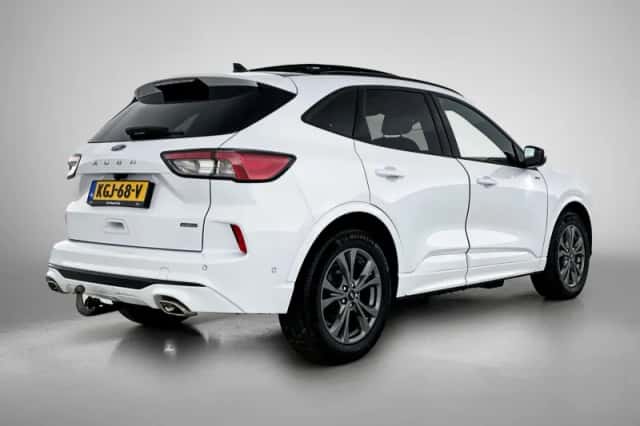 Ford Kuga (2022) thumbnail 4