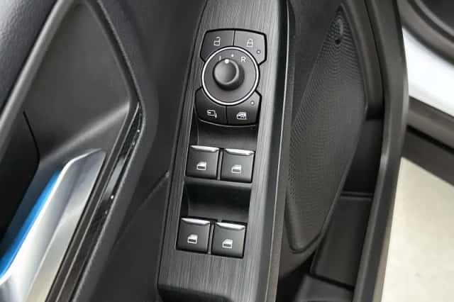 Ford Kuga (2022) thumbnail 31