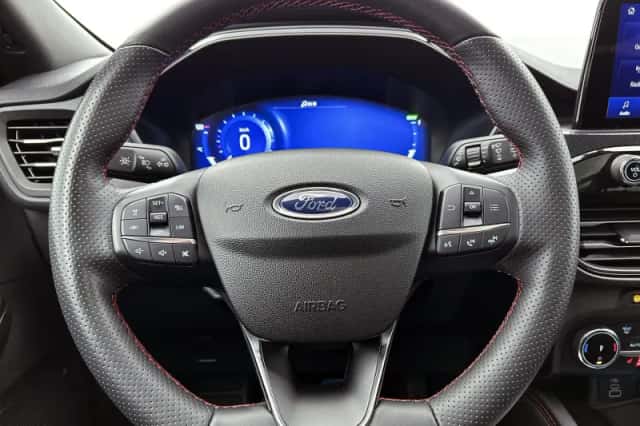 Ford Kuga (2022) thumbnail 32