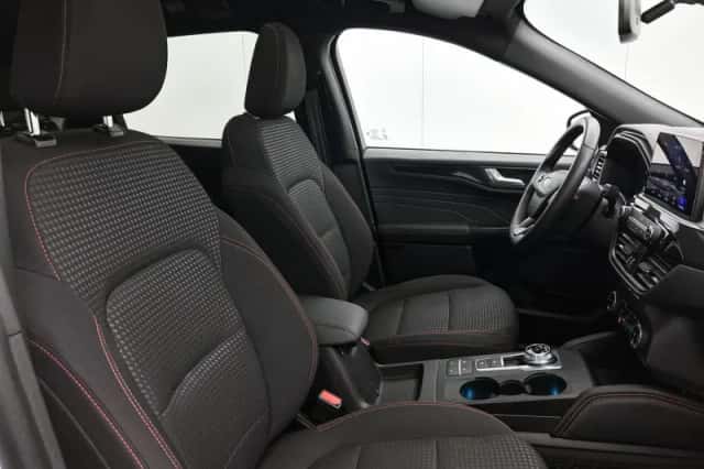 Ford Kuga (2022) thumbnail 36