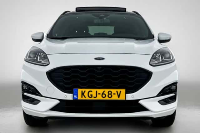 Ford Kuga (2022) thumbnail 5