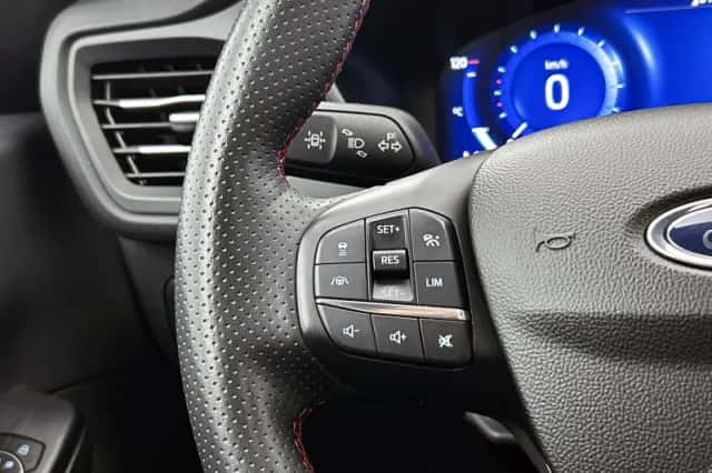 Ford Kuga (2022) thumbnail 6