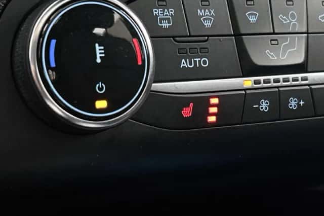 Ford Kuga (2022) thumbnail 8