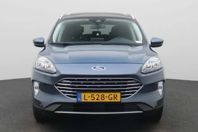 Ford Kuga (2021) thumbnail 3