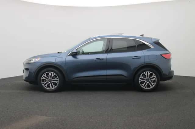 Ford Kuga (2021) thumbnail 4