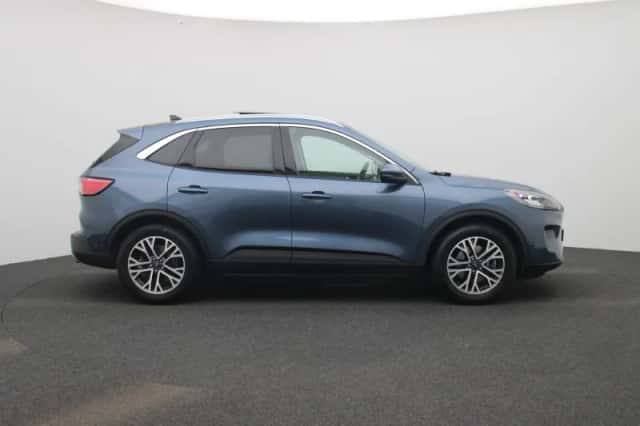Ford Kuga (2021) thumbnail 6