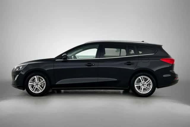Ford Focus (2020) thumbnail 2