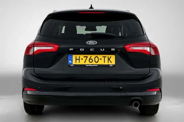 Ford Focus (2020) thumbnail 3