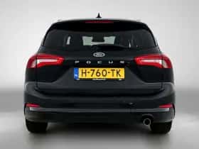 Ford Focus (2020) thumbnail 3