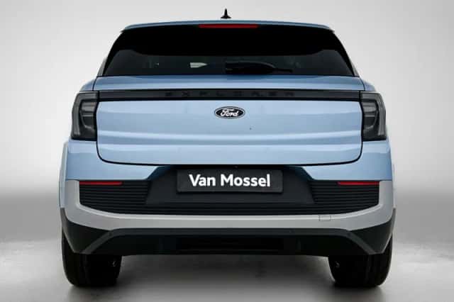 Ford Explorer (2026) thumbnail 3
