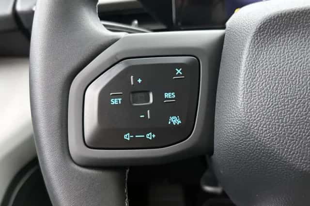 Ford Explorer (2026) thumbnail 6
