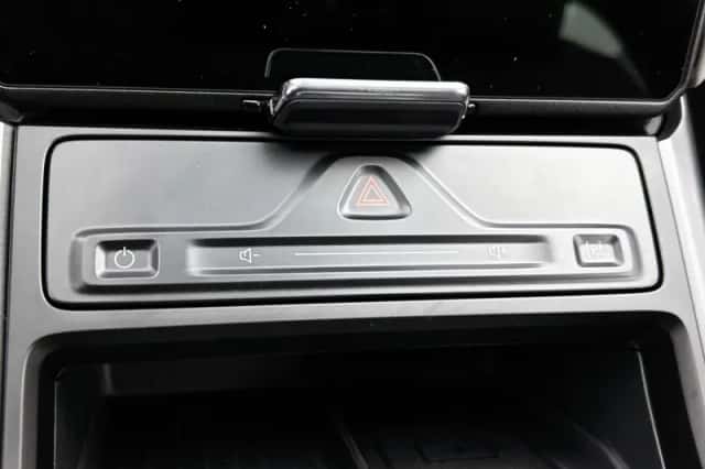 Ford Explorer (2026) thumbnail 9
