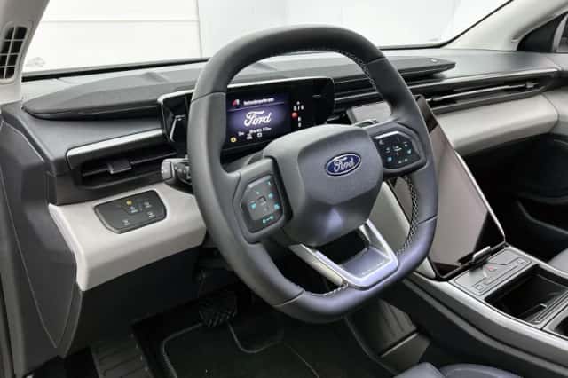 Ford Explorer (2026) thumbnail 10