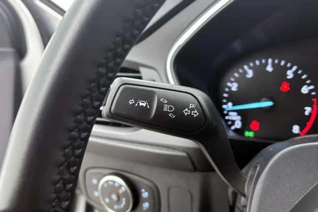 Ford Focus (2022) thumbnail 11