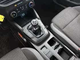 Ford Focus (2022) thumbnail 13