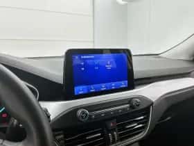 Ford Focus (2022) thumbnail 16