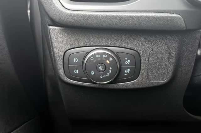 Ford Focus (2022) thumbnail 18