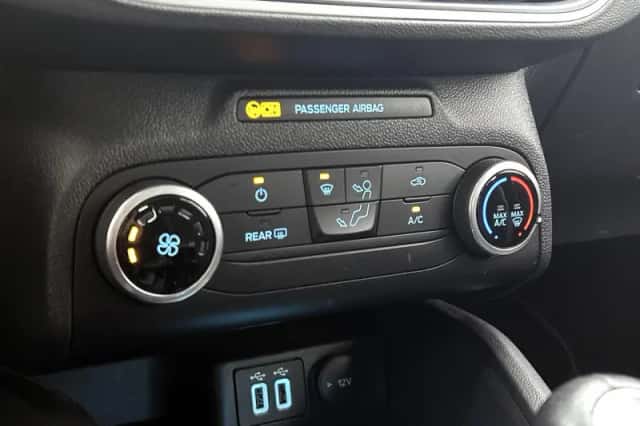 Ford Focus (2022) thumbnail 19