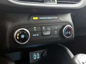 Ford Focus (2022) thumbnail 19