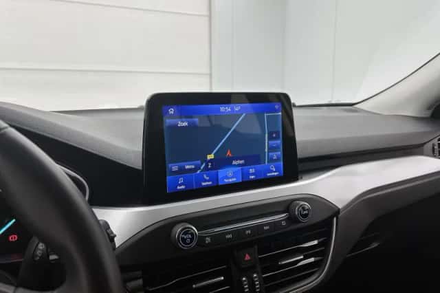 Ford Focus (2022) thumbnail 25