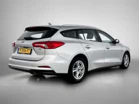 Ford Focus (2022) thumbnail 4