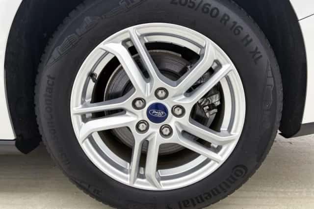 Ford Focus (2022) thumbnail 31