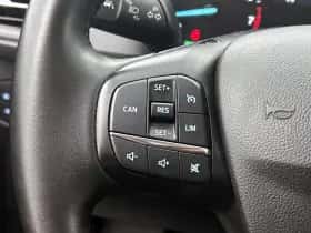 Ford Focus (2022) thumbnail 6