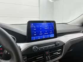 Ford Focus (2022) thumbnail 7