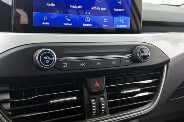 Ford Focus (2022) thumbnail 8