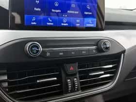 Ford Focus (2022) thumbnail 8