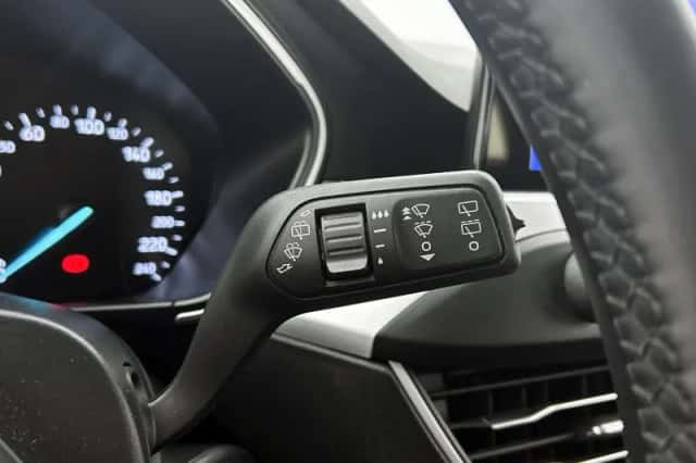 Ford Focus (2022) thumbnail 10