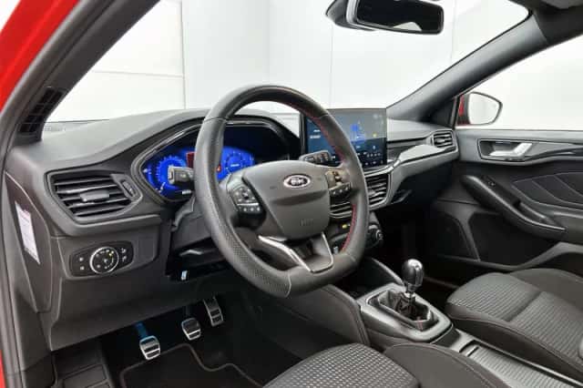 Ford Focus (2023) thumbnail 18