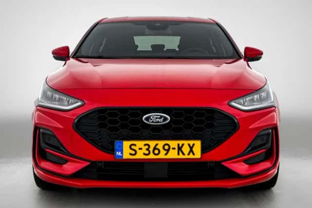 Ford Focus (2023) thumbnail 5