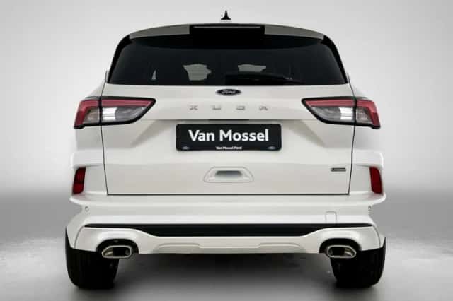 Ford Kuga (2021) thumbnail 3
