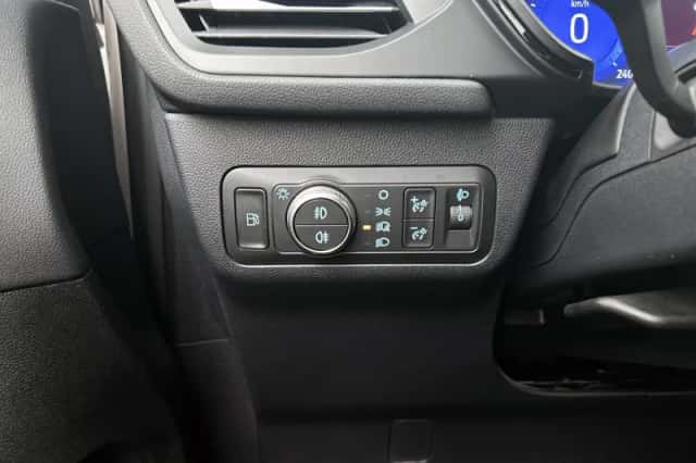 Ford Kuga (2021) thumbnail 28