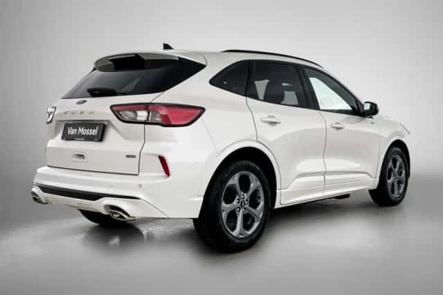 Ford Kuga (2021) thumbnail 4