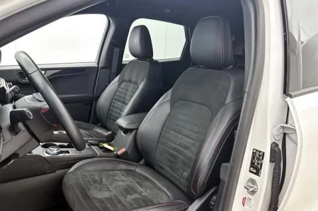 Ford Kuga (2021) thumbnail 39