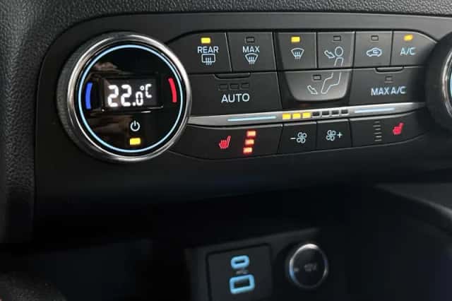 Ford Kuga (2021) thumbnail 8