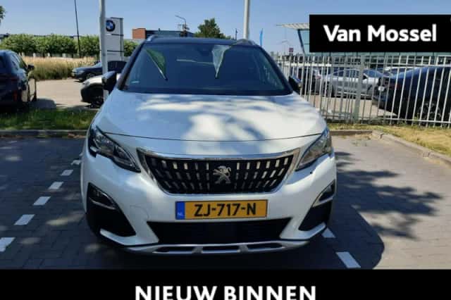 Peugeot 3008 (2019) thumbnail 1