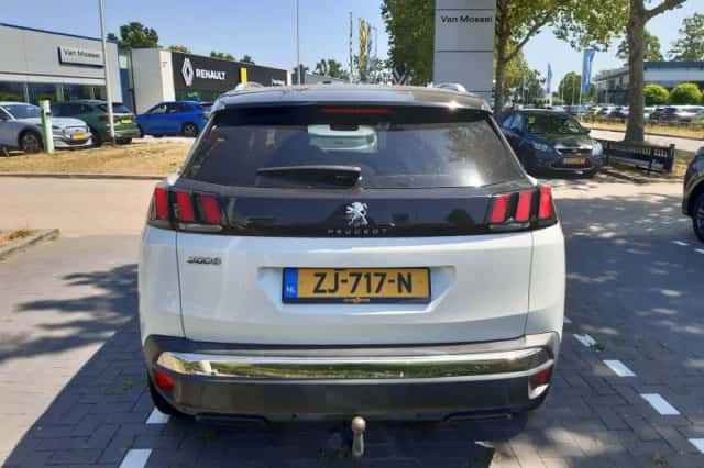 Peugeot 3008 (2019) thumbnail 4