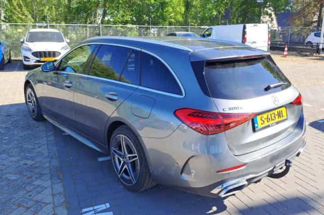 Mercedes-Benz C-Klasse (2023) thumbnail 3