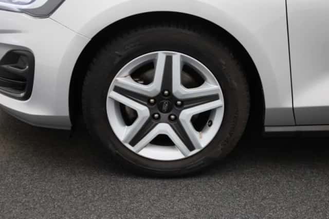 Ford Focus (2023) thumbnail 11
