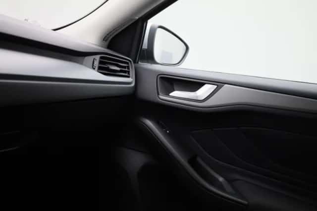 Ford Focus (2023) thumbnail 24