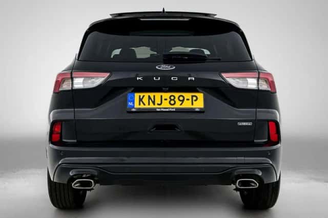 Ford Kuga (2023) thumbnail 3