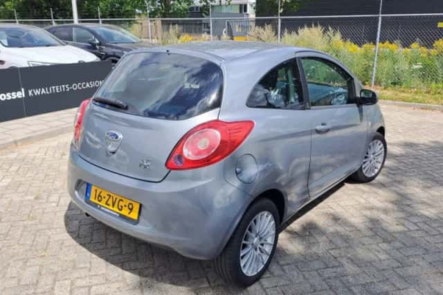 Ford Ka (2011) thumbnail 4